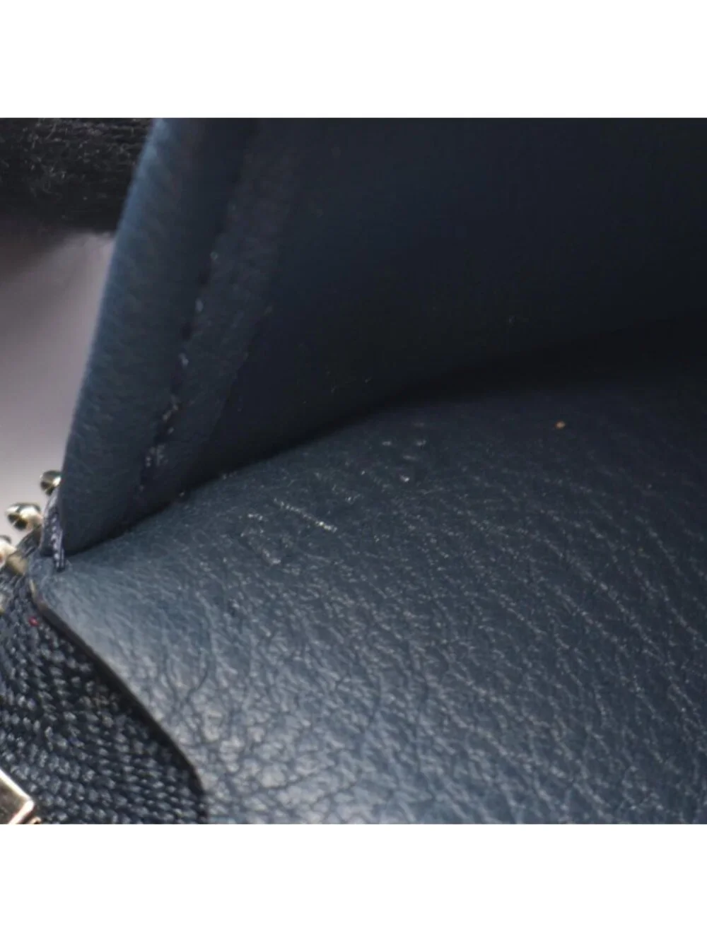 Louis Vuitton Round Wallet Zippy Vertical Navy Leather
